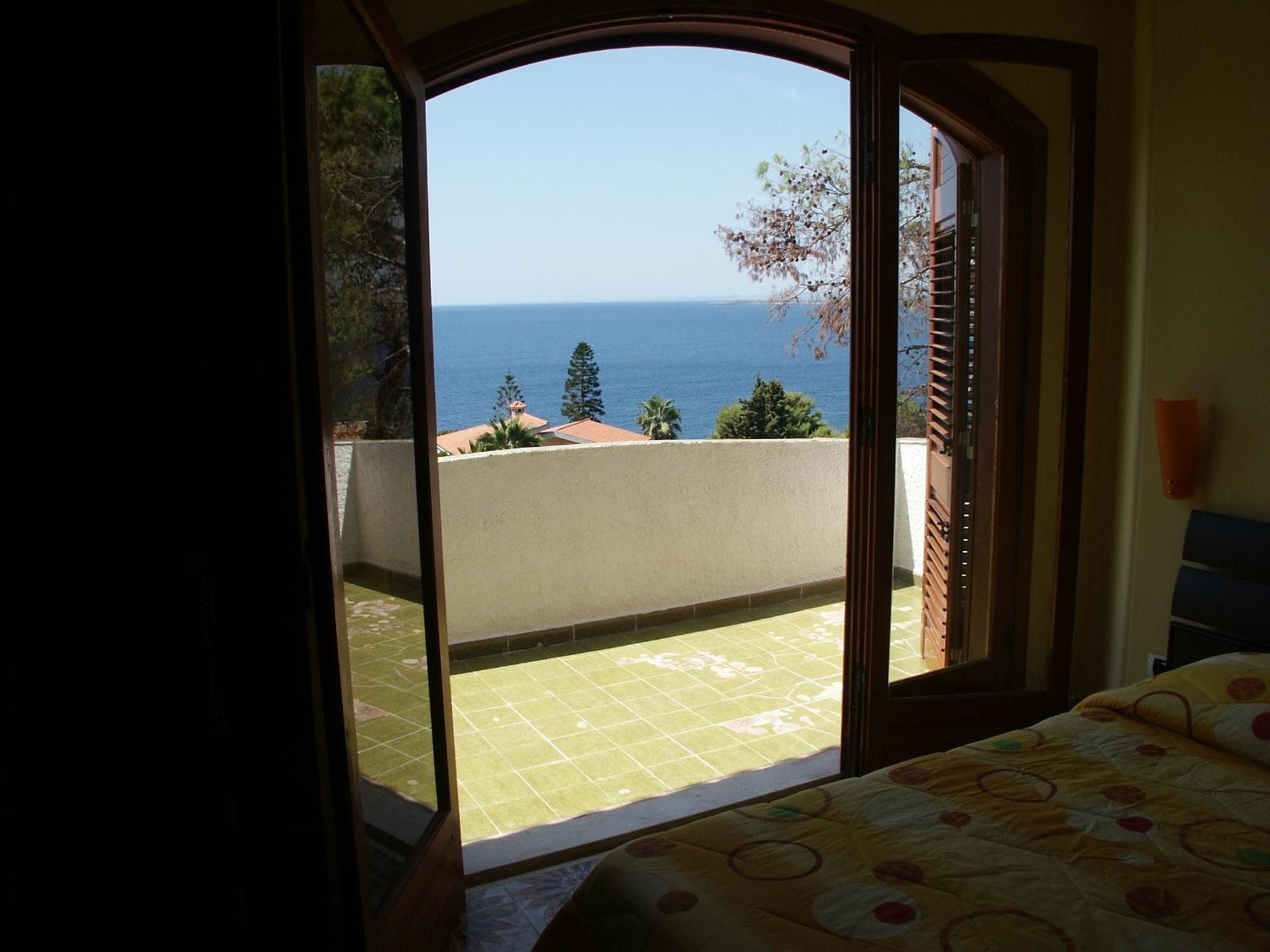 Terrazza Sul Plemmirio Bed & Breakfast Syracuse Bagian luar foto
